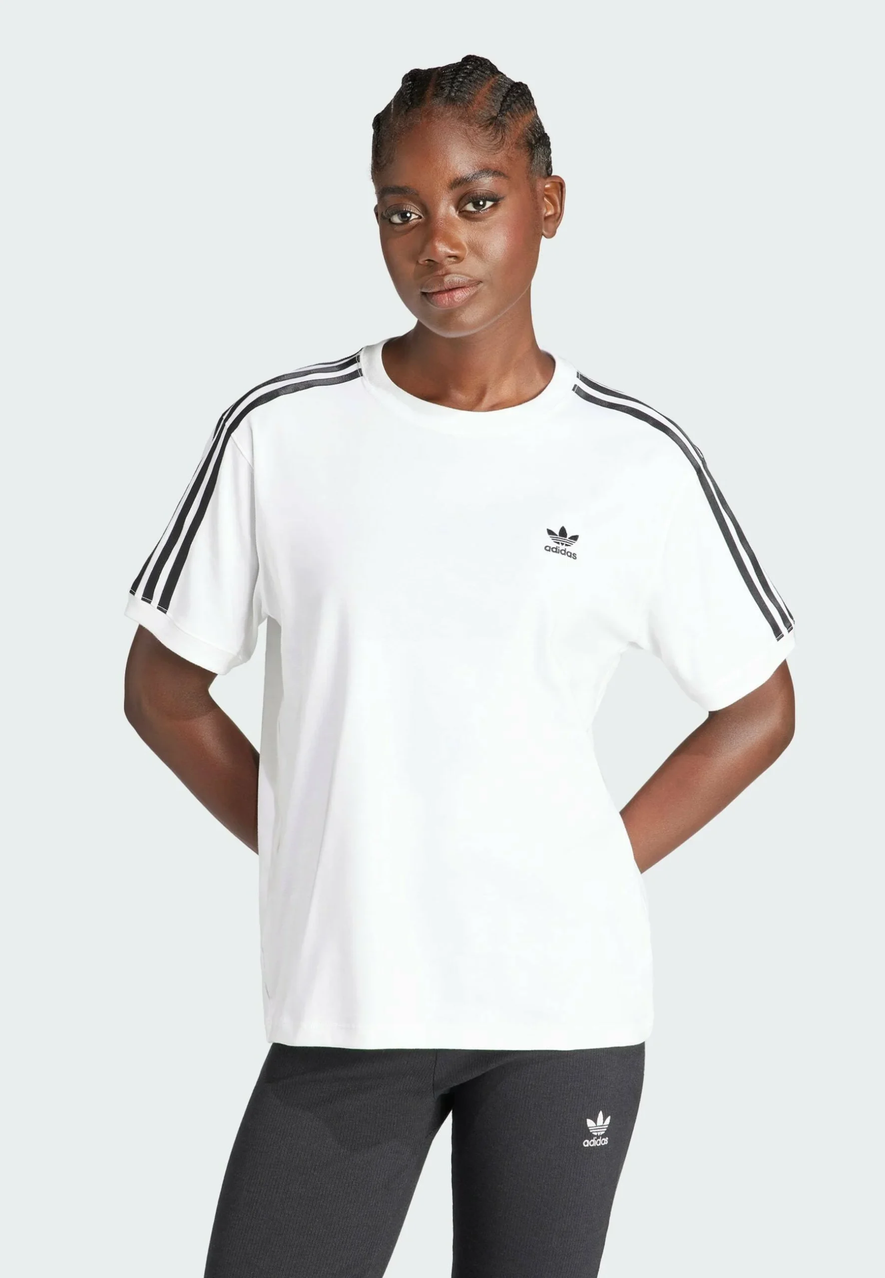 4d9d20a213014bd79bce590025f5ca21 IR8050 ADIDAS 3-STRIPES TEE - immagine 1