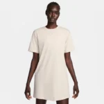 DV7882-104 SPORTSWEAR CHILL KNIT CREAM