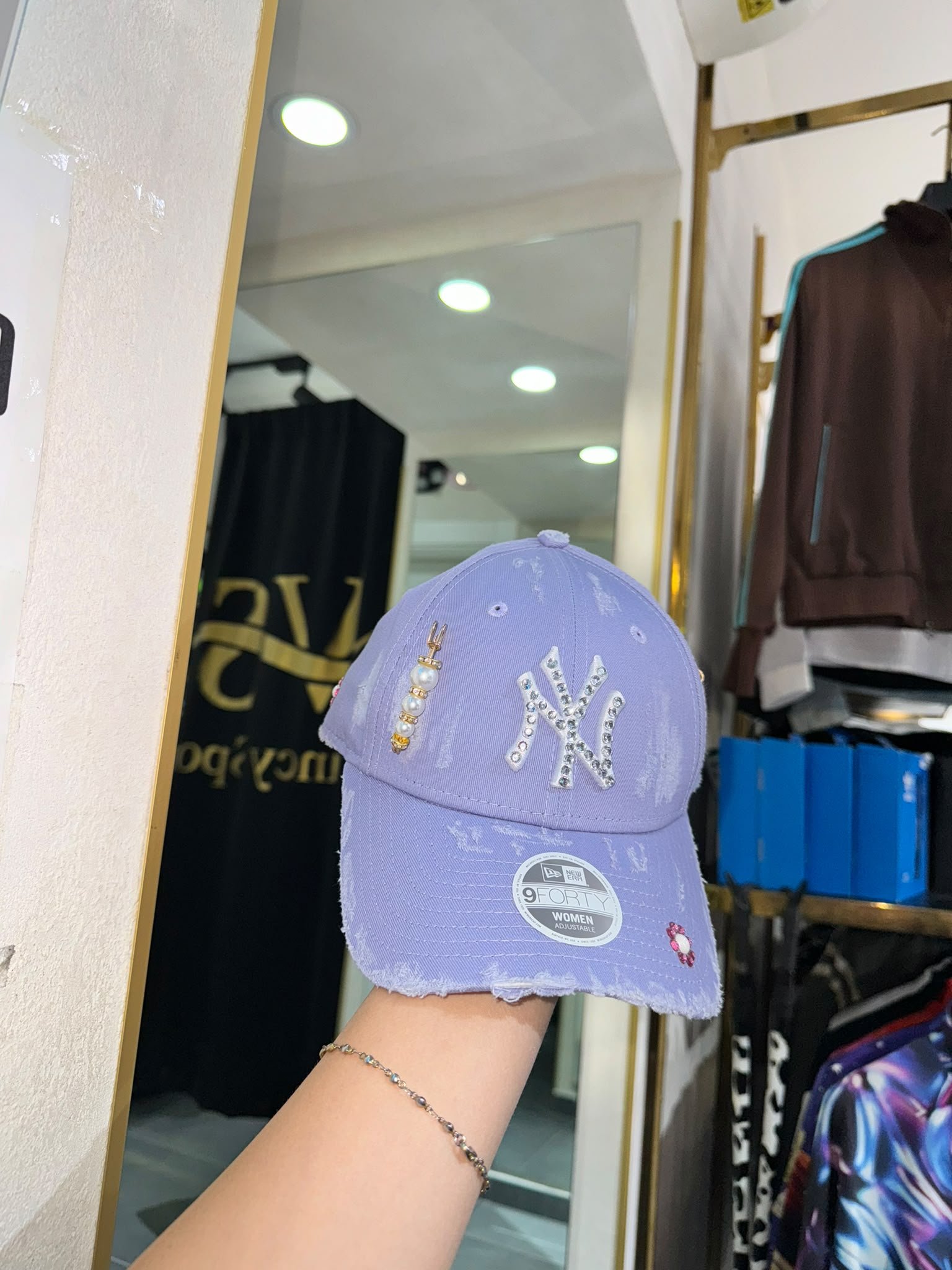 52b9efcd-7911-4dff-a549-01ccd380a9b8 CAPPELLO NEW ERA BORCHIE - immagine 1