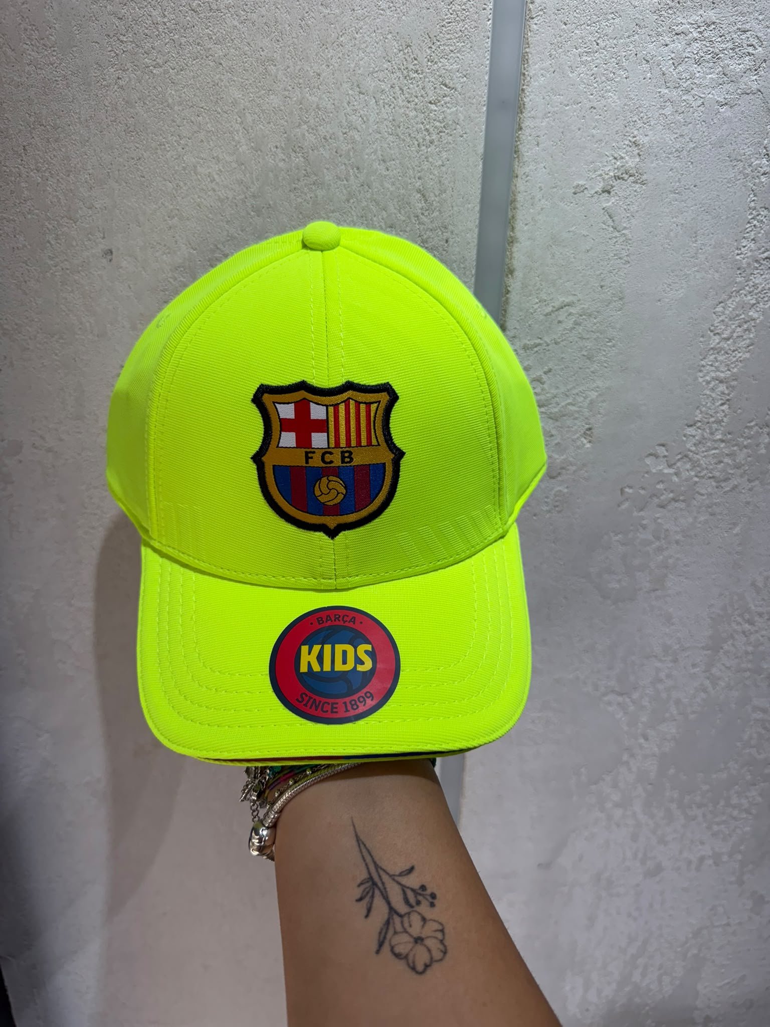 b41c7524-9c6a-4ec5-8c64-bf2ac3de2890 CAPPELLO BARCELLONA KIDS - immagine 1